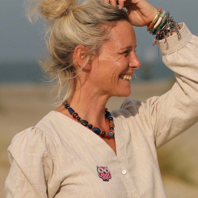 Quintessence - Collier Méandre – Résine & éclats colorés