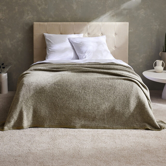 Maison Solfin - Couverture en laine d'agneau Made in France| B.Solfin