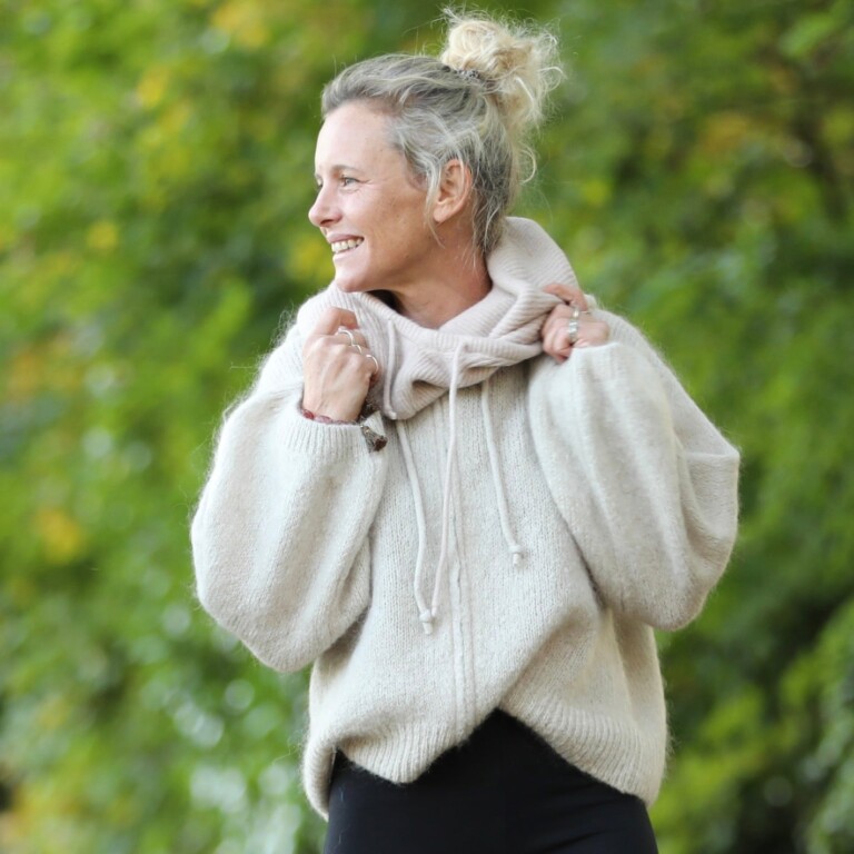 Quintessence - Gilet capuche Tulia - Ficelle