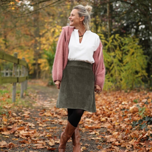 Quintessence - Jupe Maya - velours côtelé kaki