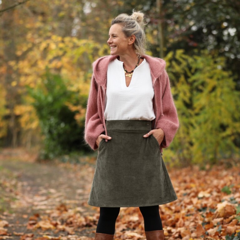 Quintessence - Jupe Maya - velours côtelé kaki