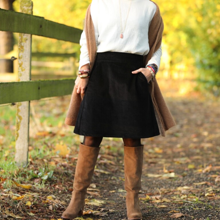 Quintessence - Jupe Maya - velours côtelé noir