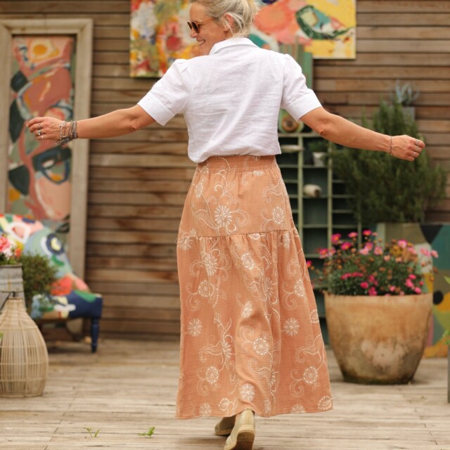 Quintessence - Jupe Sarah - double gaze de coton brodée camel