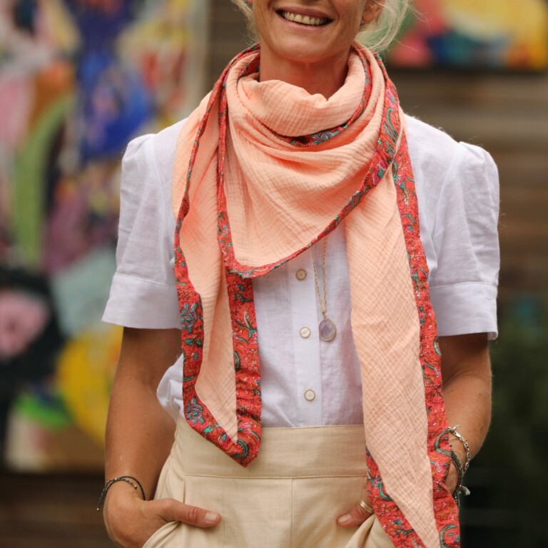 Quintessence - Le foulard Calista abricot/Rani