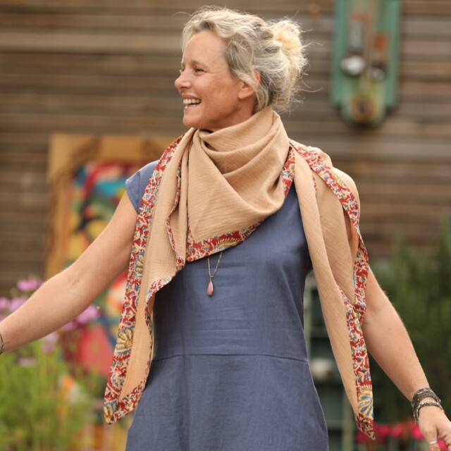 Quintessence - Le foulard Calista Cassonade / Diya