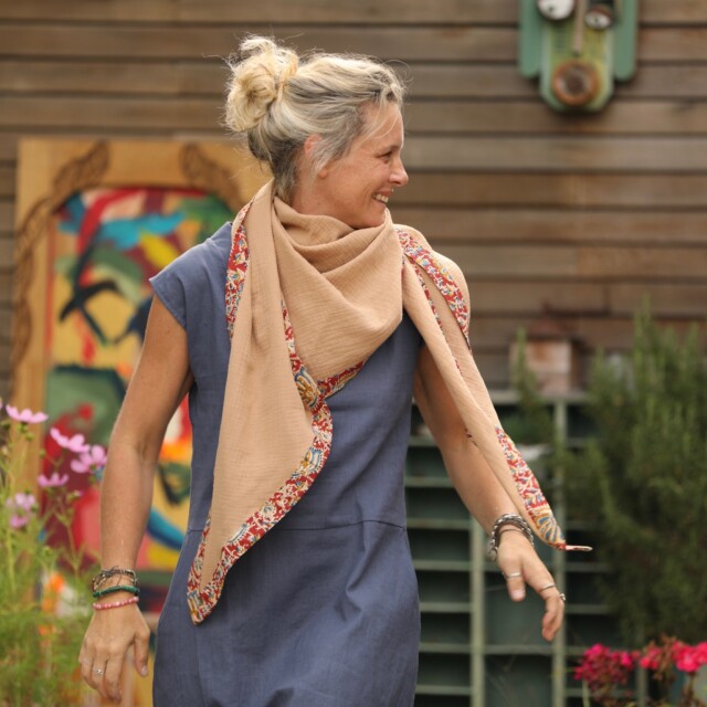 Quintessence - Le foulard Calista Cassonade / Diya