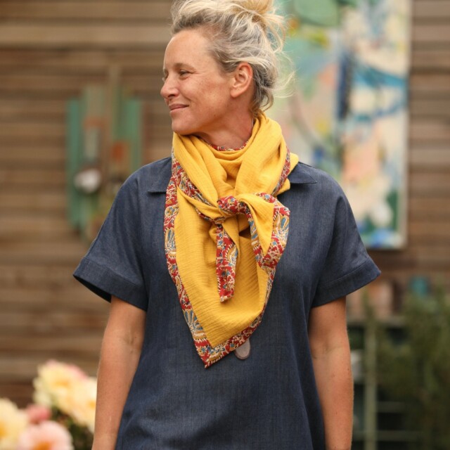 Quintessence - Le foulard Calista ocre/Diya