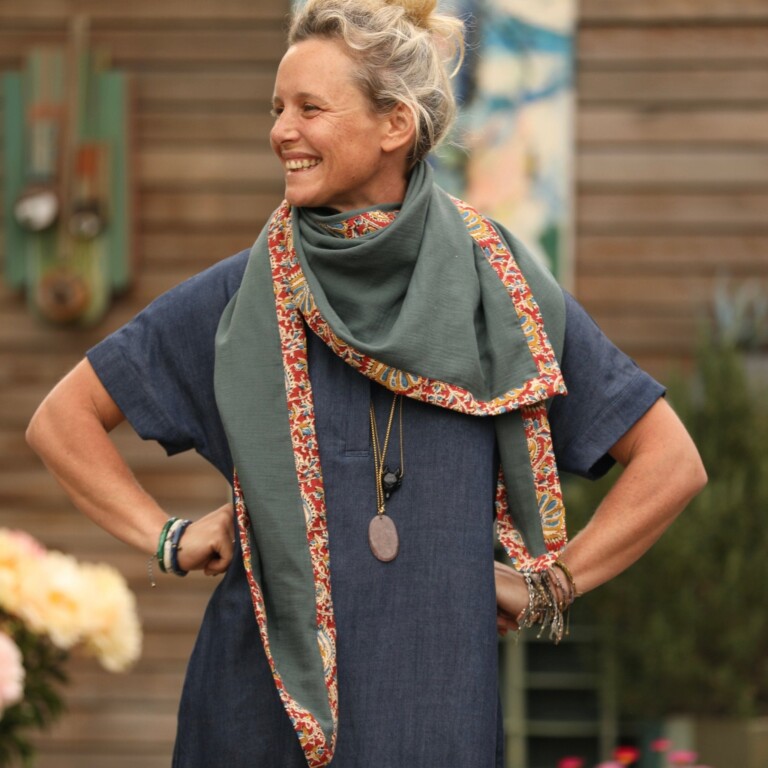 Quintessence - Le foulard Calista vert cactus/Diya