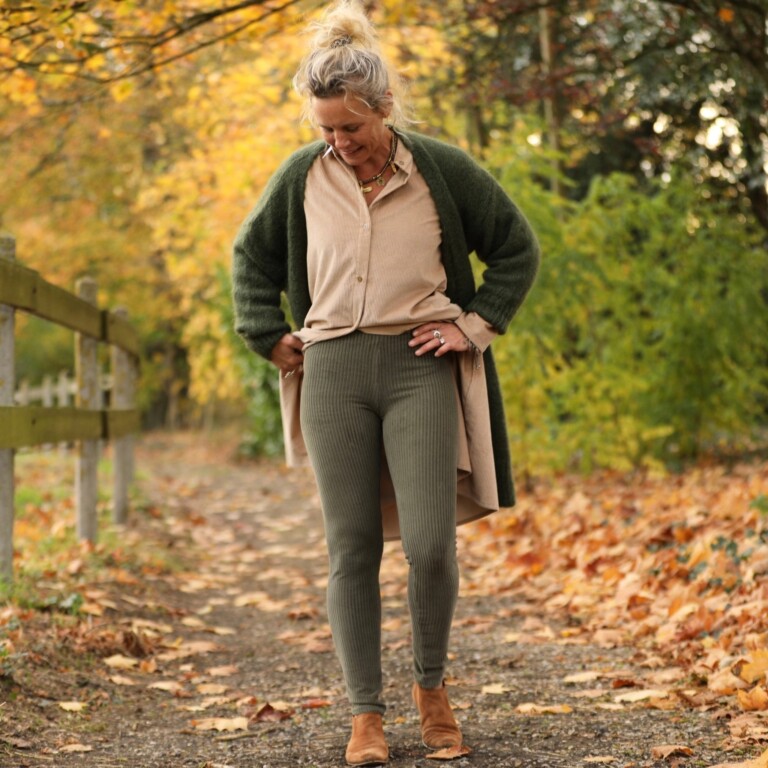 Quintessence - Legging Léni - velours côtelé kaki – L