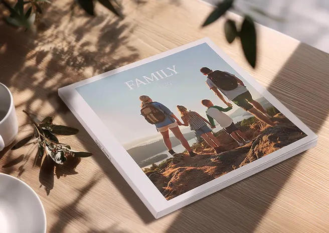 Livre Photo carre souple personnalise – 20.5 x 20.5 cm – 24 pages par la marque Photoweb Photoweb - Livre Photo carre souple personnalise – 20.5 x 20.5 cm – 24 pages