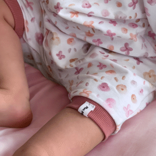 Mini-Mahigan-Leon-ensemble-fleuris