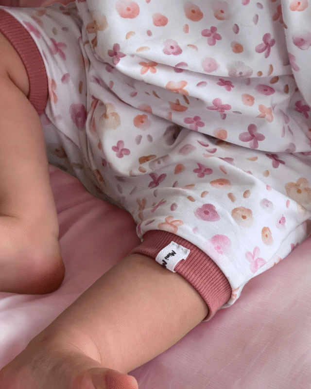 Mini-Mahigan-Leon-ensemble-fleuris