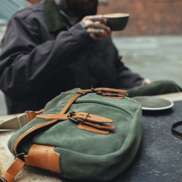Bleu De Chauffe - Musette du Pêcheur S / Cuir Velours - Vert bouleau