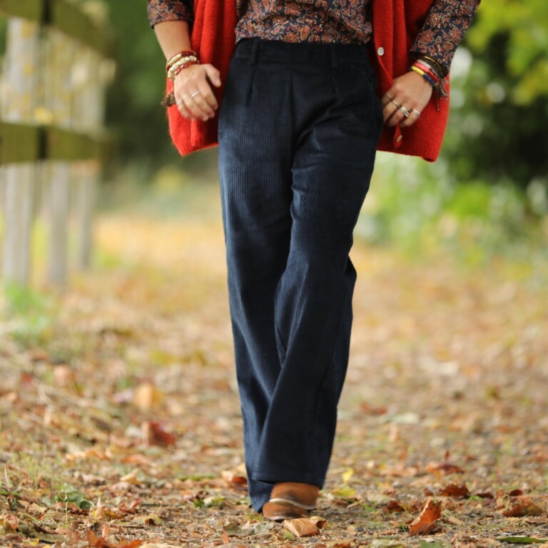 pantalon nestor velours cotele marine 9291639 Quintessence - Pantalon Nestor - velours côtelé marine