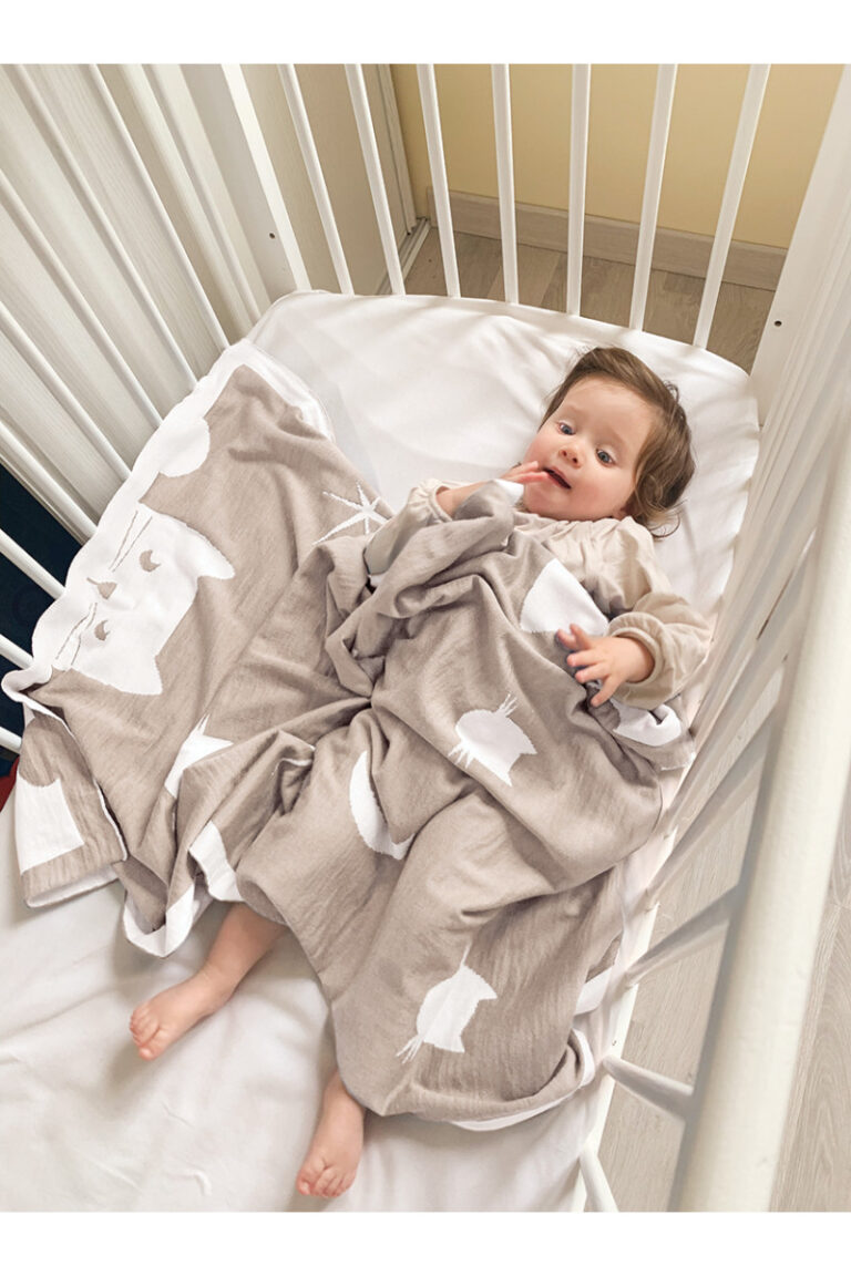 Maison Solfin - Plaid bébé motif Chats laine Made in France| B.Solfin