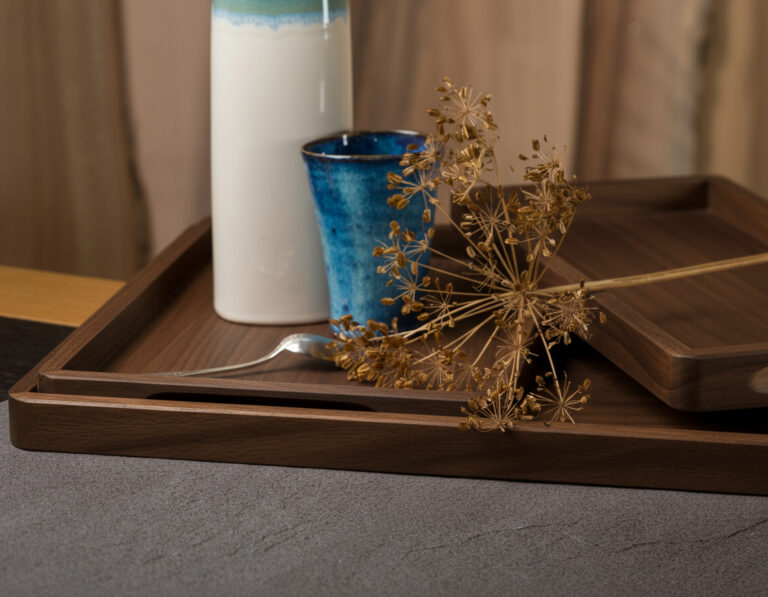 Manufacture Jacquemin - Plateau en noyer massif - Trio