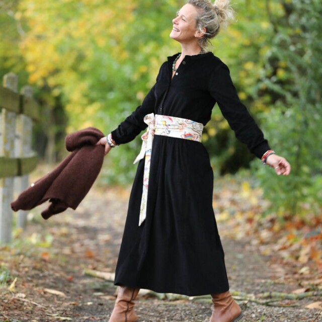 Quintessence - Robe Aurélia - velours côtelé noir