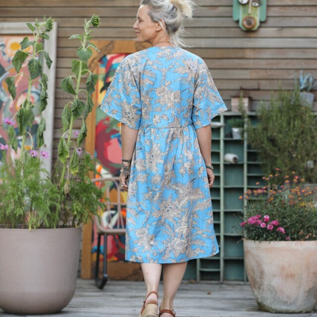 Quintessence - Robe Capucine - imprimé "Ciel vibrant"