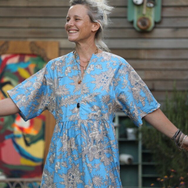 Quintessence - Robe Capucine - imprimé "Ciel vibrant"