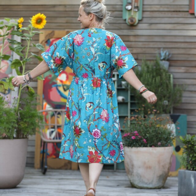 Quintessence - Robe Capucine - imprimé "Onde colorée"