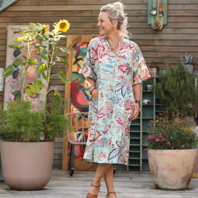 Quintessence - Robe Capucine – imprimé “Vibe pastel”