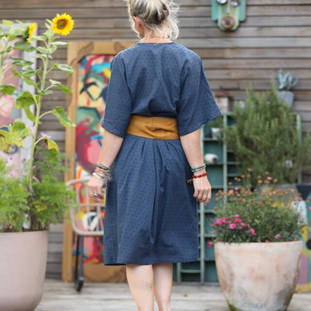 Quintessence - Robe Capucine - voile de coton plumetis marine