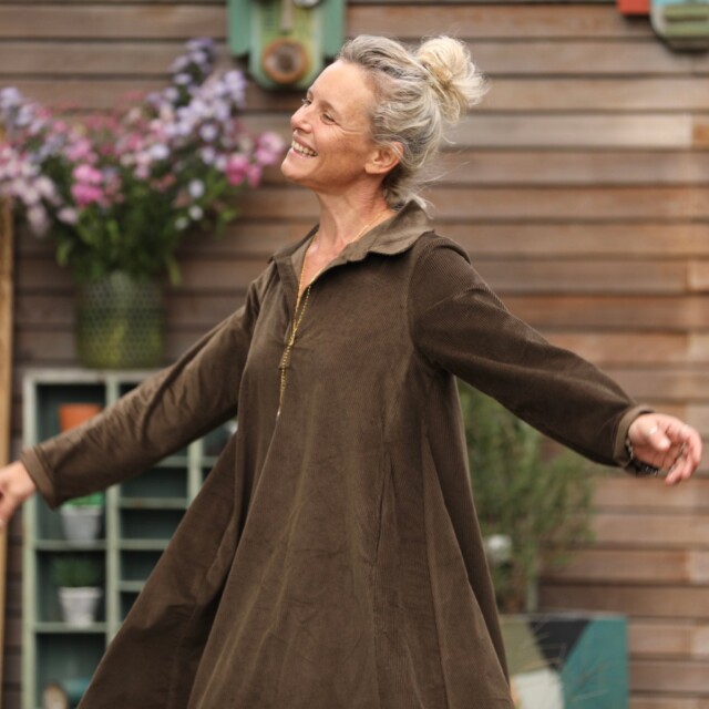 Quintessence - Robe Carole - velours côtelé chocolat