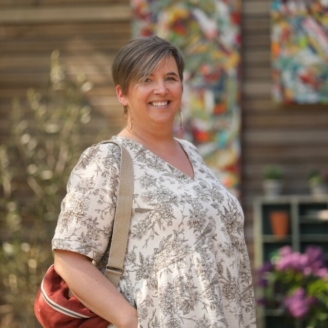 Quintessence - Robe Edonie - double gaze de coton plumetis grenat