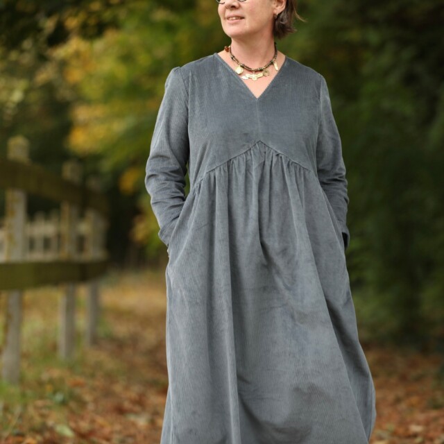 Quintessence - Robe Edonie manches longues - Velours côtelé bleu grisé