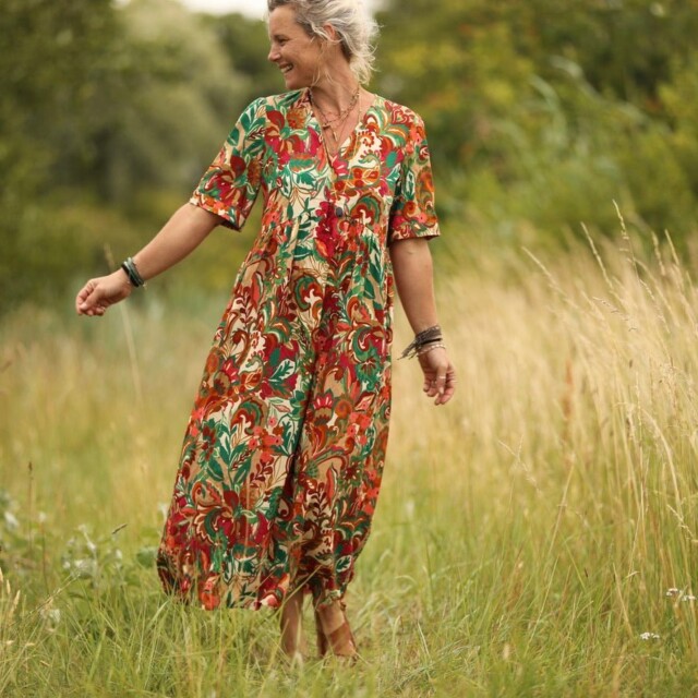 Quintessence - Robe Edonie – viscose imprimé “vert lumière”