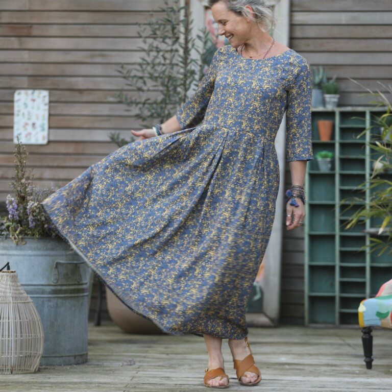 Quintessence - Robe Louisa manches 3/4 viscose Fleurs du Soleil