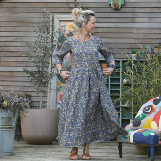 Quintessence - Robe Louisa manches 3/4 viscose Fleurs du Soleil