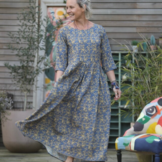 Quintessence - Robe Louisa manches 3/4 viscose Fleurs du Soleil