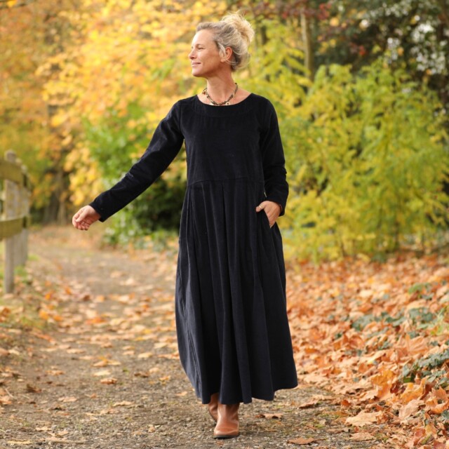 Quintessence - Robe Louisa - velours côtelé bleu marine