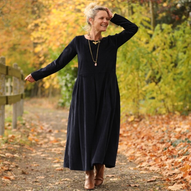 Quintessence - Robe Louisa - velours côtelé bleu marine