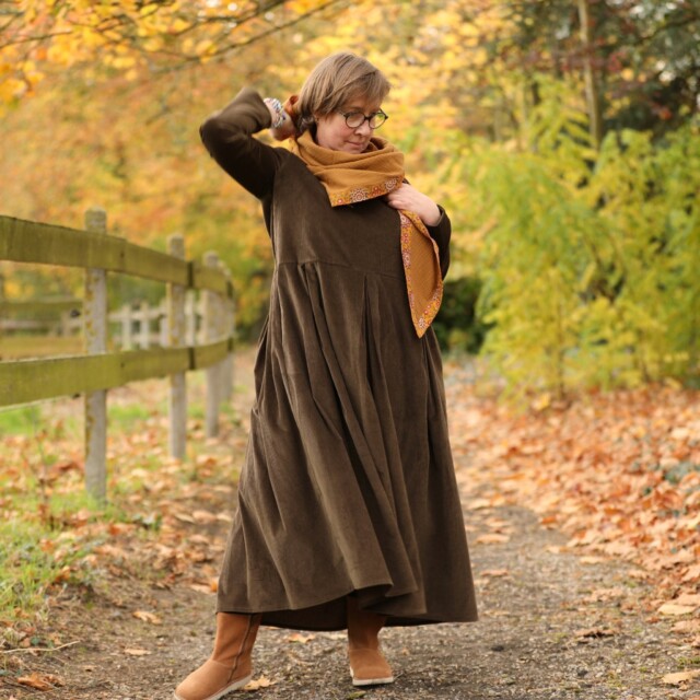 Quintessence - Robe Louisa - velours côtelé moka