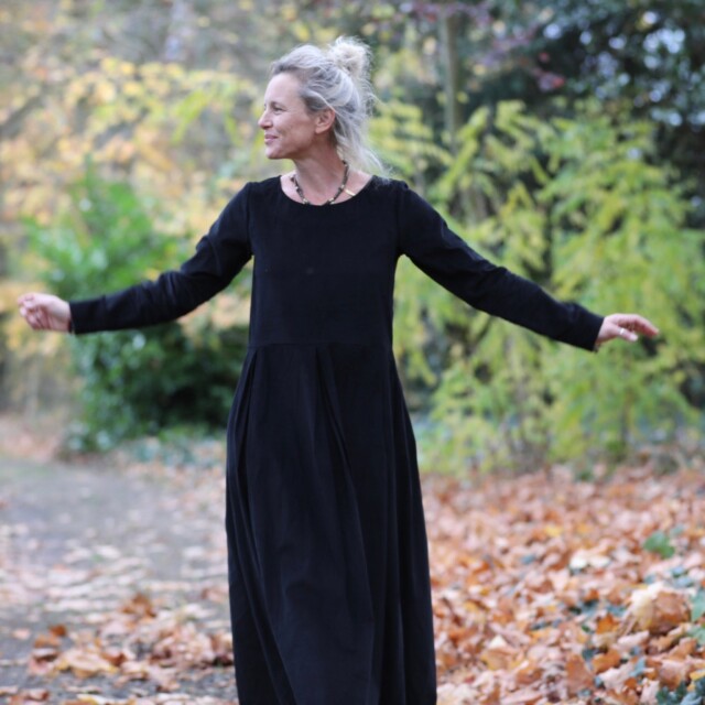 Quintessence - Robe Louisa - velours milleraies noir