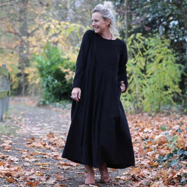 Quintessence - Robe Louisa - velours milleraies noir