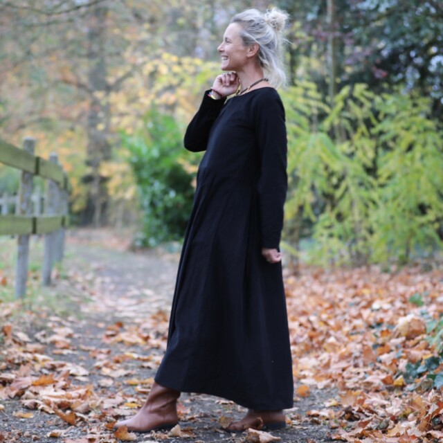 Quintessence - Robe Louisa - velours milleraies noir