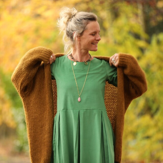 Quintessence - Robe Louisa - velours milleraies vert pomme