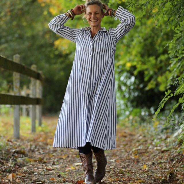 Quintessence - Robe Pensée - Rayures bleues argentées