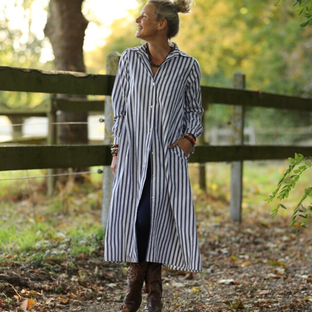 Quintessence - Robe Pensée – Rayures bleues argentées