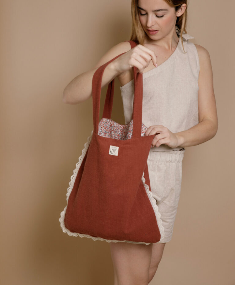 April et C - Totebag