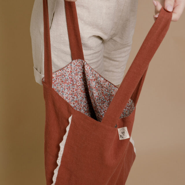 April et C - Totebag