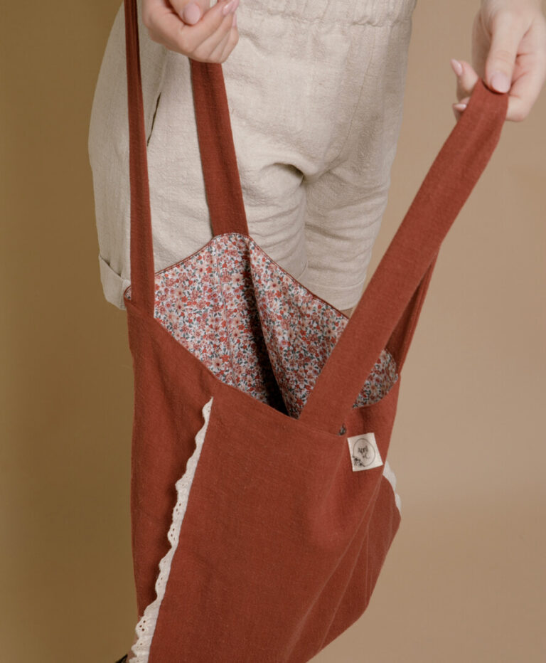 April et C - Totebag
