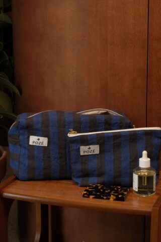 POZÉ - Trousse de toilette XL en lin – Rayure cobalt