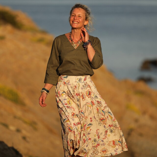 Quintessence - Blouse Eulalie col V - manches 3/4 - lin kaki