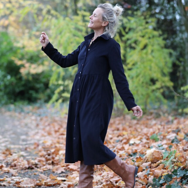 Quintessence - Robe Arlène - Velours milleraies bleu marine