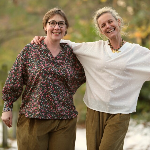 Quintessence - Blouse Mina – Velours milleraies fleuri champêtre