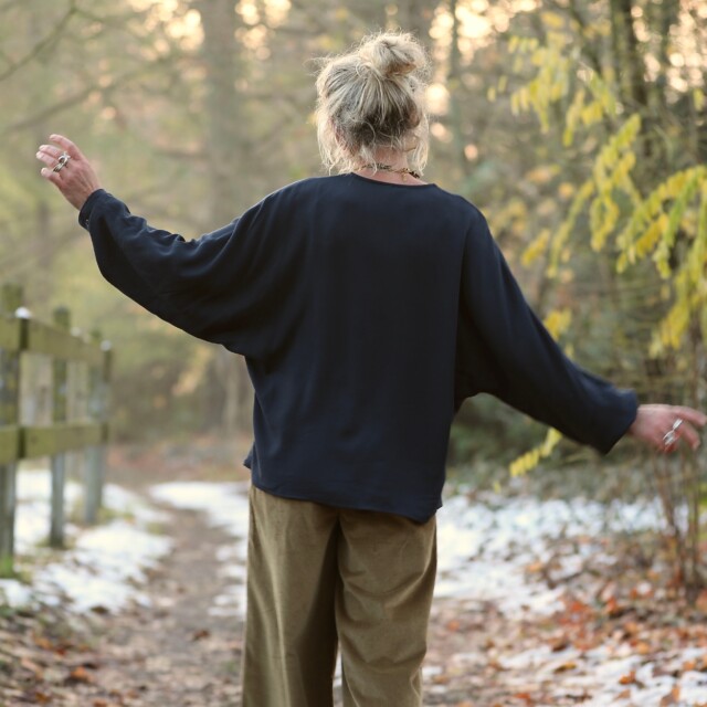 Quintessence - Blouse  Mina – Sergé de viscose marine